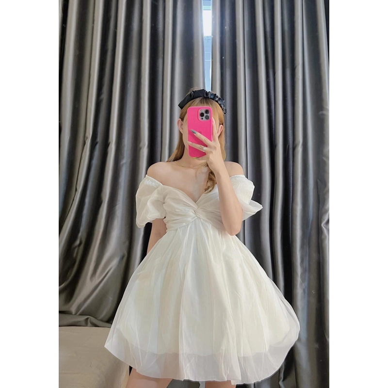 Váy trắng tay phồng voan tơ xoắn ngực xòe bồng 476123