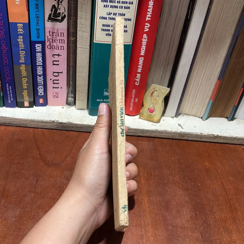 [Sách Xưa] - II Thơ: Hoa Trên Đá - Chế Lan Viên - 1984 792580