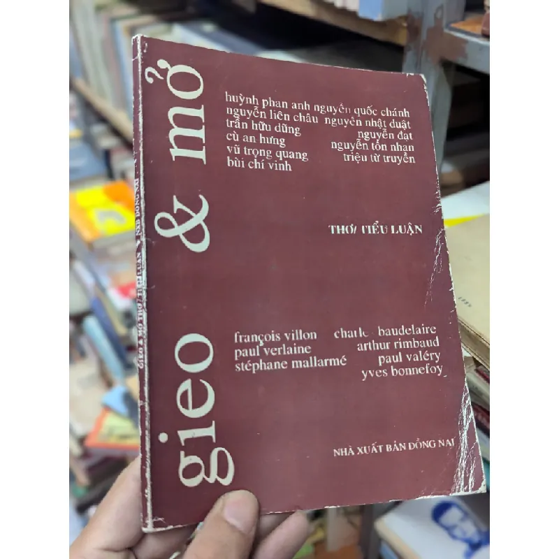 Gieo & mở thơ/ tiểu luận - nhiều tác giả 124885