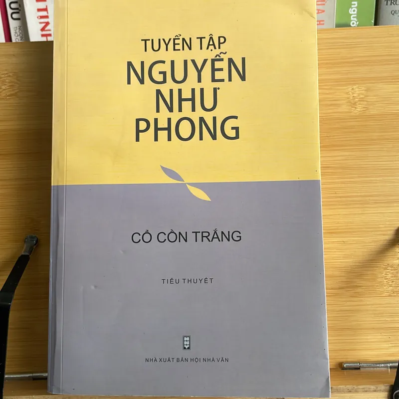 Cổ Cồn Trắng Nguyễn Như Phong  697244