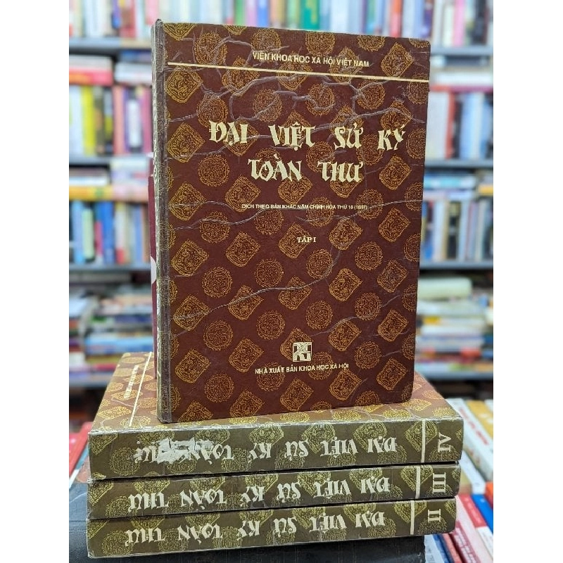 Đại Việt sử ký toàn thư 1993 - Ngô Đức Thọ & nhóm giáo sư dịch ( trọn bộ 4 cuốn khổ to ) 137509