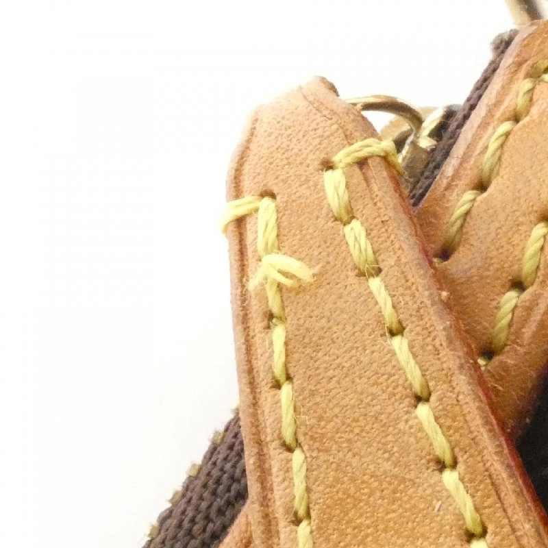 Túi đeo chéo Louis Vuitton Monogram Rivet Pochette Accessoires M40141 - Hàng hiệu Chính hãng 806189