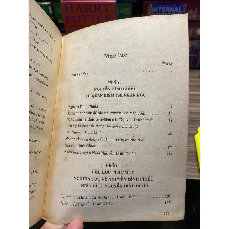 Nguyễn Đình Chiểu từ quan điểm thi pháp học - Nguyễn Phong Nam 726738
