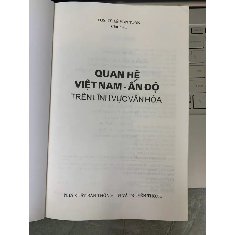 QUAN HỆ VIỆT NAM ẤN ĐỘ TRÊN LĨNH VỰC VĂN HÓA - PGS. TS. LÊ VĂN TOAN (CHỦ BIÊN) 699465