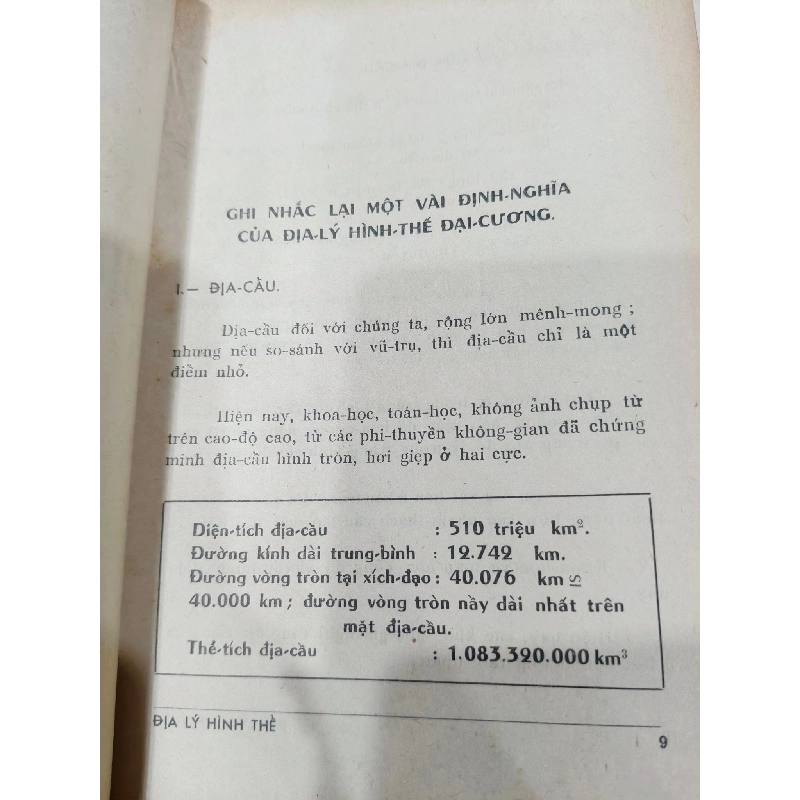 Địa lý hình thể - Ông Bà Lâm Thanh Liêm ( quyển II khí hậu nhập môn ) 126703