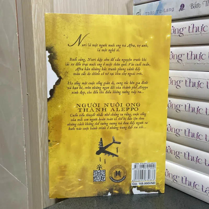 (Tiểu thuyết) - Người nuôi ong thành Aleppo - Christy Lefteri 990710