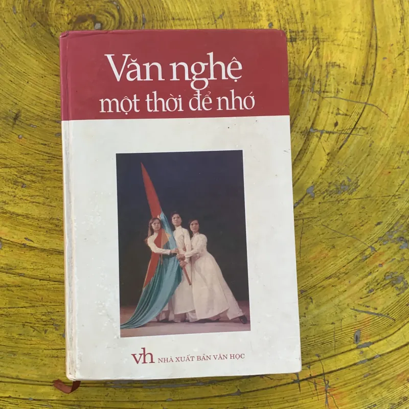  VĂN NGHỆ MỘT THỜI ĐỂ NHỚ - BẢO ĐỊNH GIANG sưu tầm & biên soạn 791029