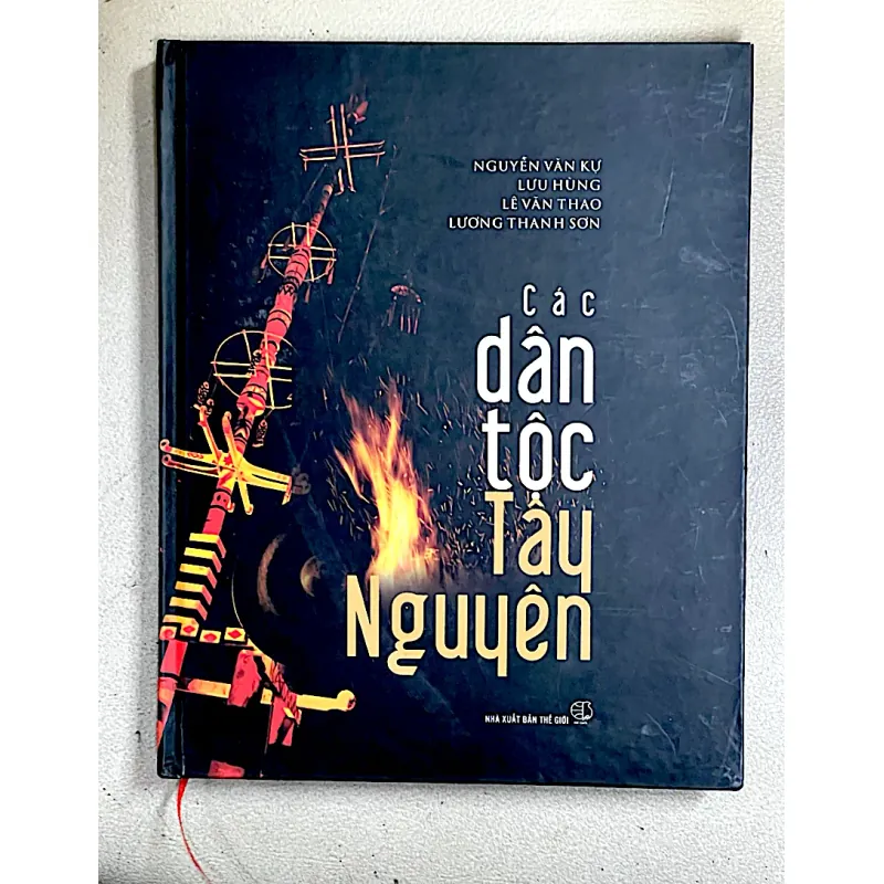 CÁC DÂN TỘC TÂY NGUYÊN - SÁCH ẢNH CHẤT LƯỢNG CAO 1029697