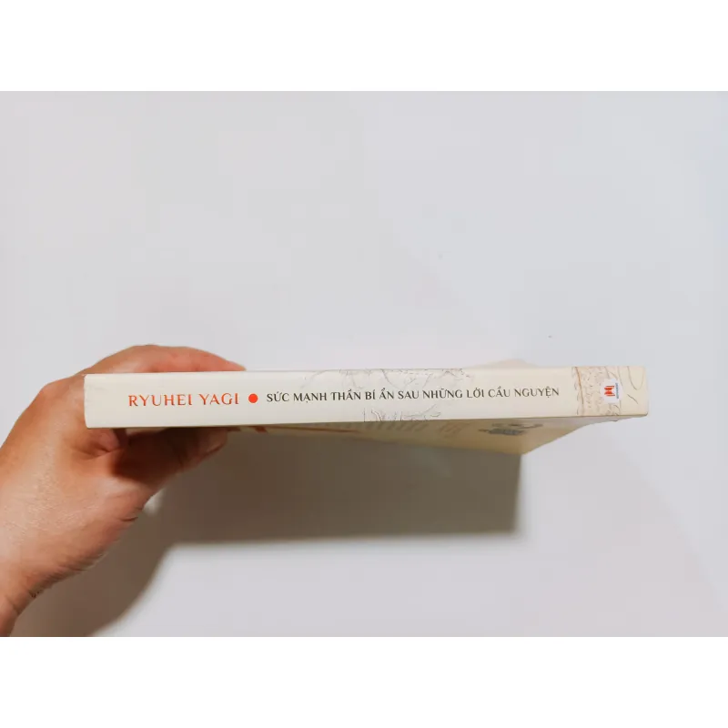 Sức Mạnh Thần Bí Ẩn Sau Những Lời Cầu Nguyện 745396