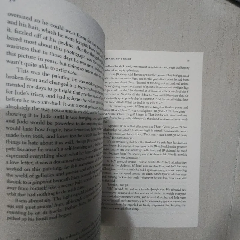 Sách A little life của Hanya Yanagihara mới 95% 503552