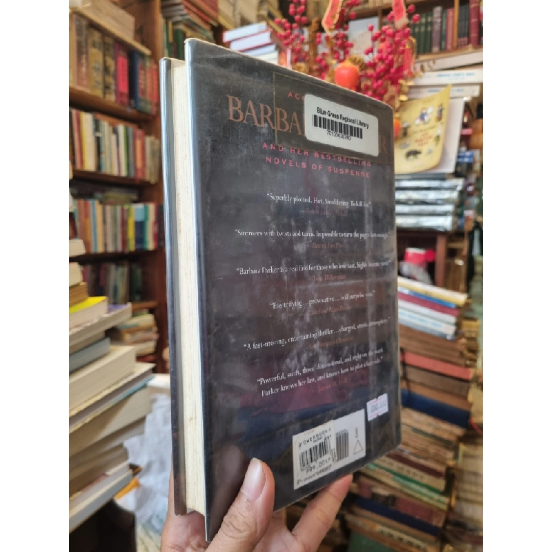 Suspicion of Betrayal - Barbara Parker 395781