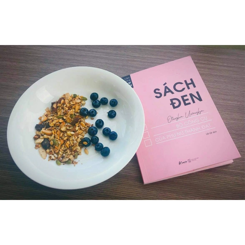 Sách đen - lời thì thầm nho nhỏ 470578