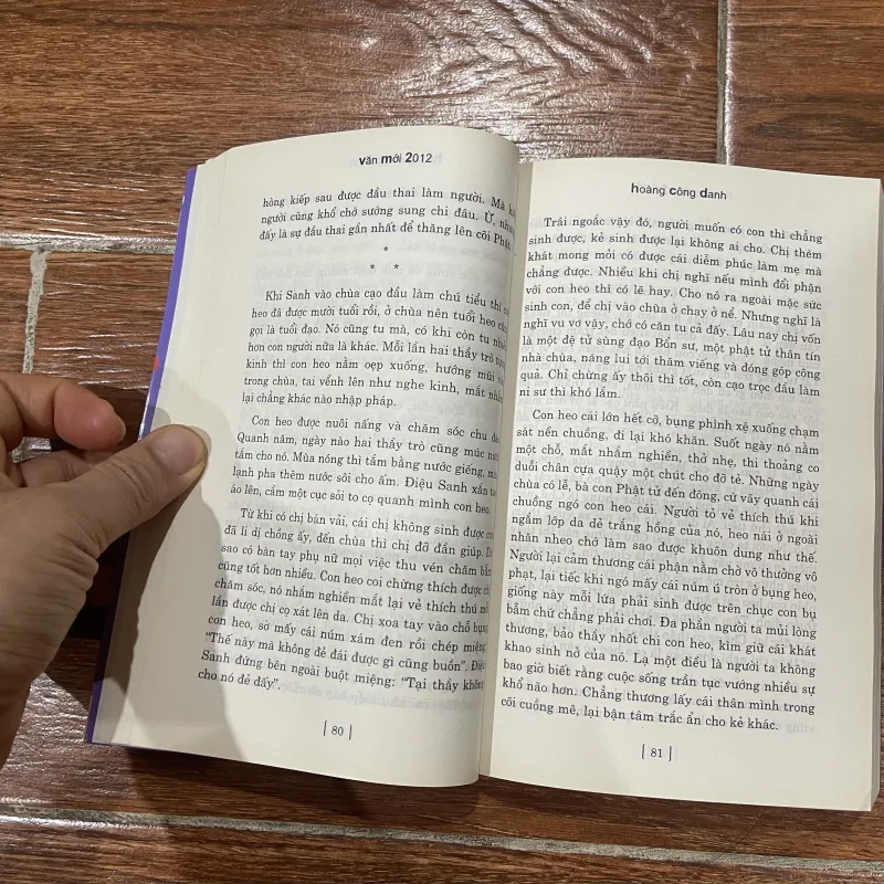Văn mới 2011-2012 - Tuyển văn xuôi của tác giả mới và tác giả đang được mếm mộ (6) 930895