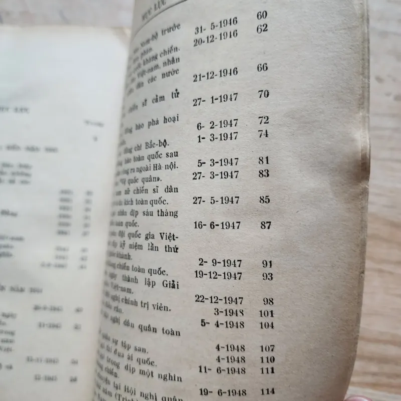 Về vấn đề quân sự | hồ chí minh | 1975 976317