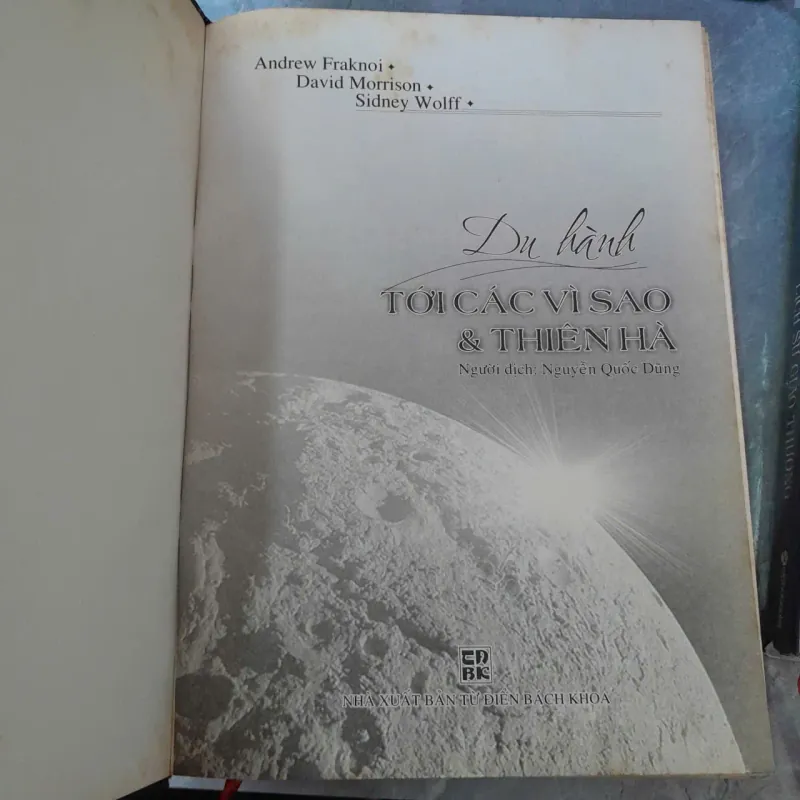 DU HÀNH TỚI CÁC VÌ SAO & THIÊN HÀ - NGUYỄN QUỐC DŨNG 747674