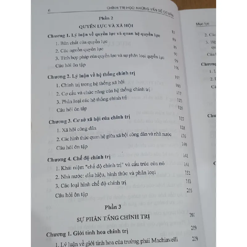 Chính trị học những vấn đề cơ bản - GS.TS. Võ Khánh Vinh, PGS.TS. Đỗ Minh Hợp 700592