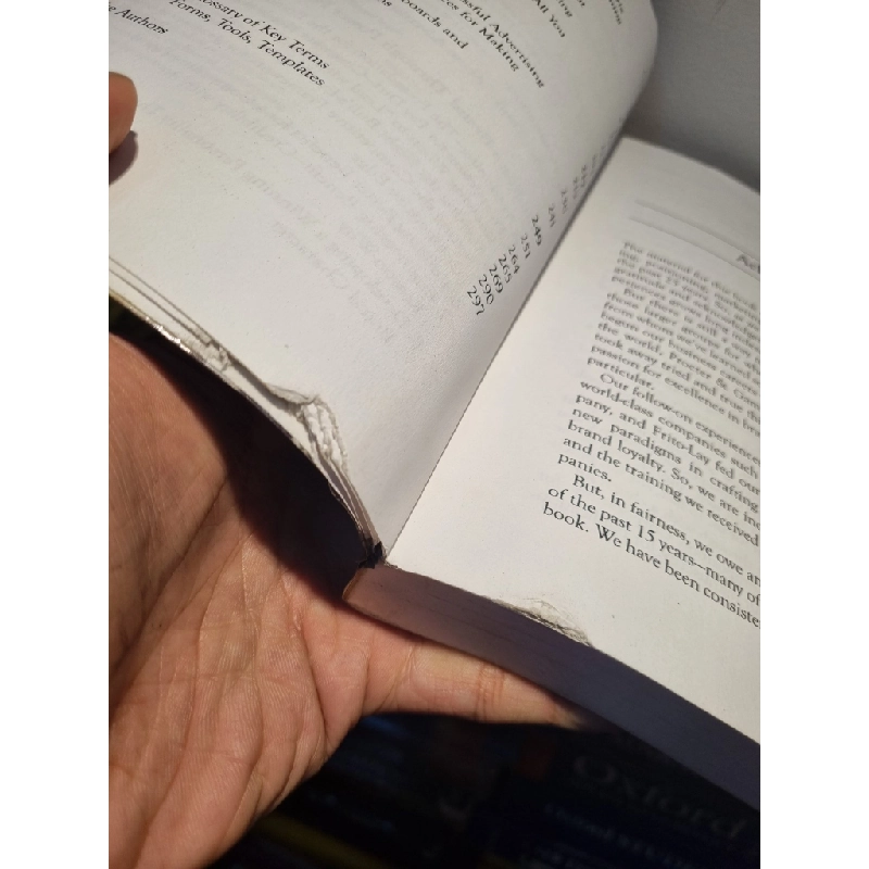 CREATING BRAND LOYALTY : The Management of Power Positioning and Really Great Advertising - Richard D. Czerniawski & Michael W. Maloney 201695