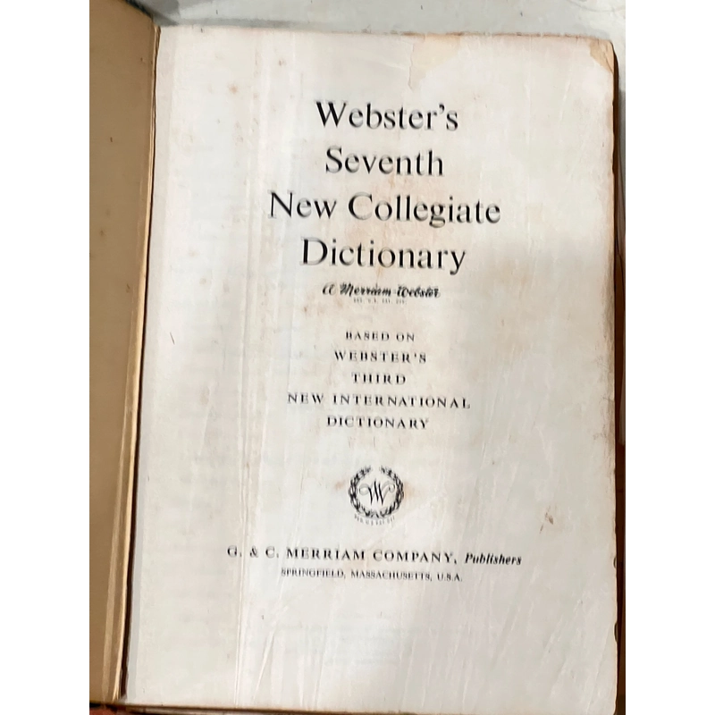 Thứ bảy của Webster  Từ điển đại học mới  1965 392810