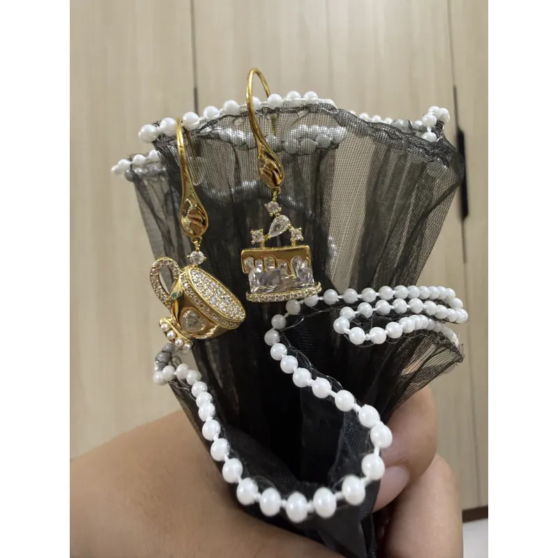 Bông tai hình bánh kem và ly trà 596335