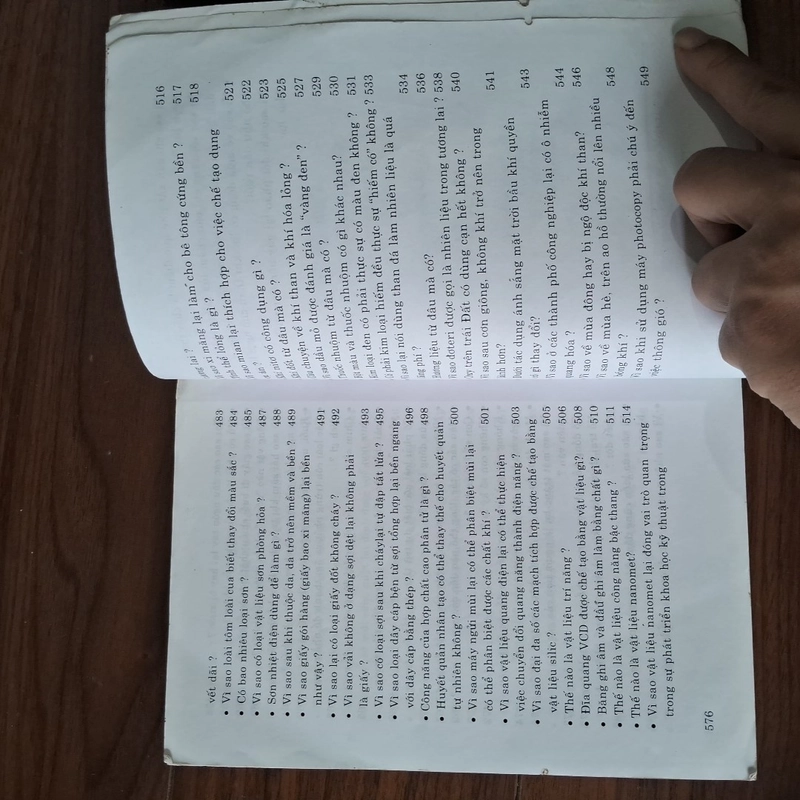 Hiểu và biết mọi việc trong thiên hạ 552886