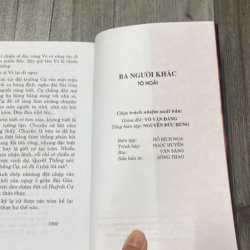 Ba người khác. 3b3 574993
