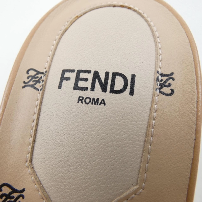 Dép FENDI - Hàng hiệu Authentic 827603