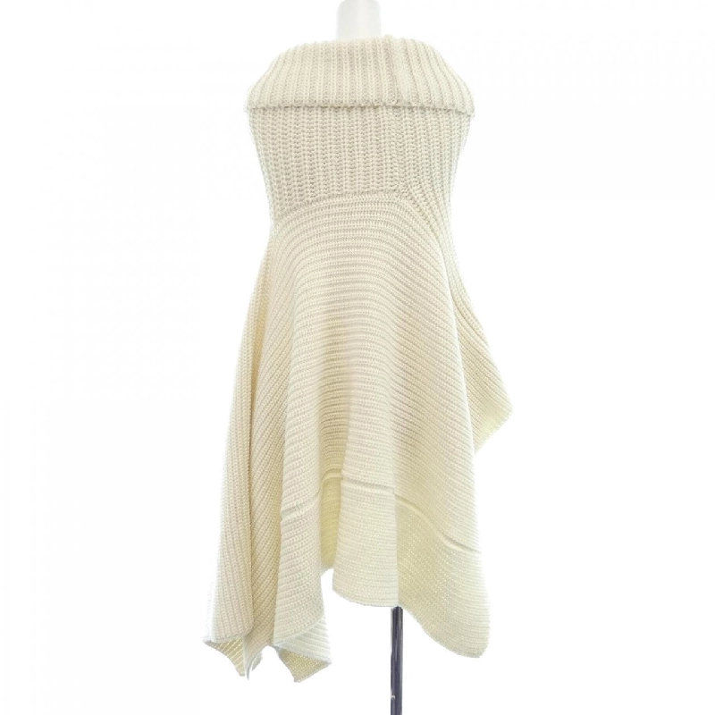 【Mã giảm giá】AK+1 Poncho 636711