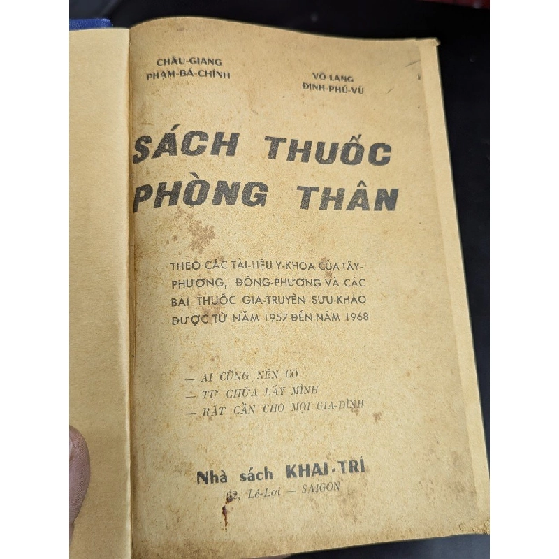 Sách thuốc phòng thân - Châu Giang Phạm Bá Chính & Võ Lang Đinh Phú Vũ (Sách đóng bìa, mất bìa trước) 352776