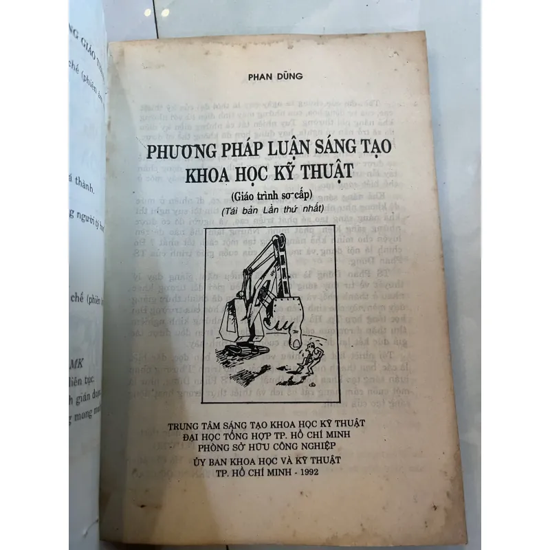 PHƯƠNG PHÁP LUẬN SÁNG TẠO VÀ SỔ TAY SÁNG TẠO CÁC THỦ THUẬT - PHAN DŨNG 777655