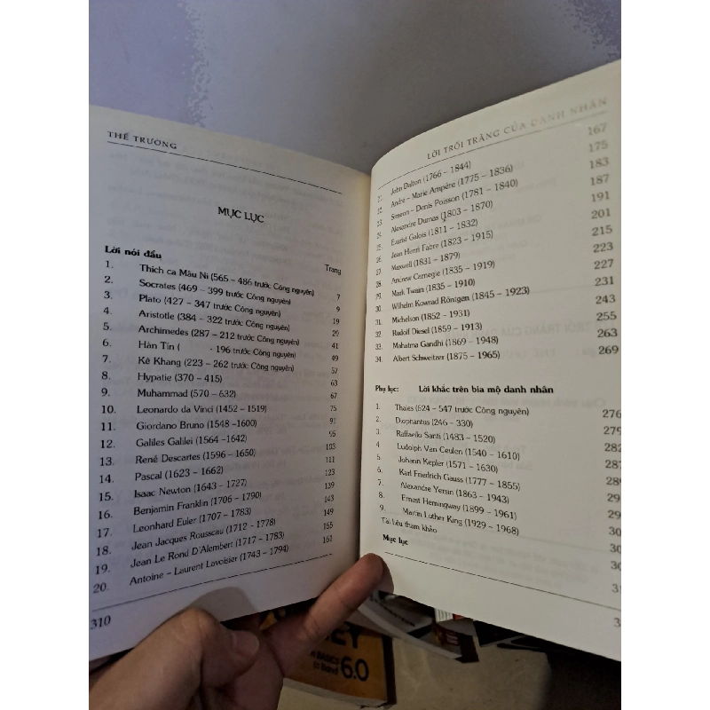 Lời trối trăng của danh nhân tập 1 mới 80% ố nhẹ Thế Trường 2001 HCM0308 DANH NHÂN 923527