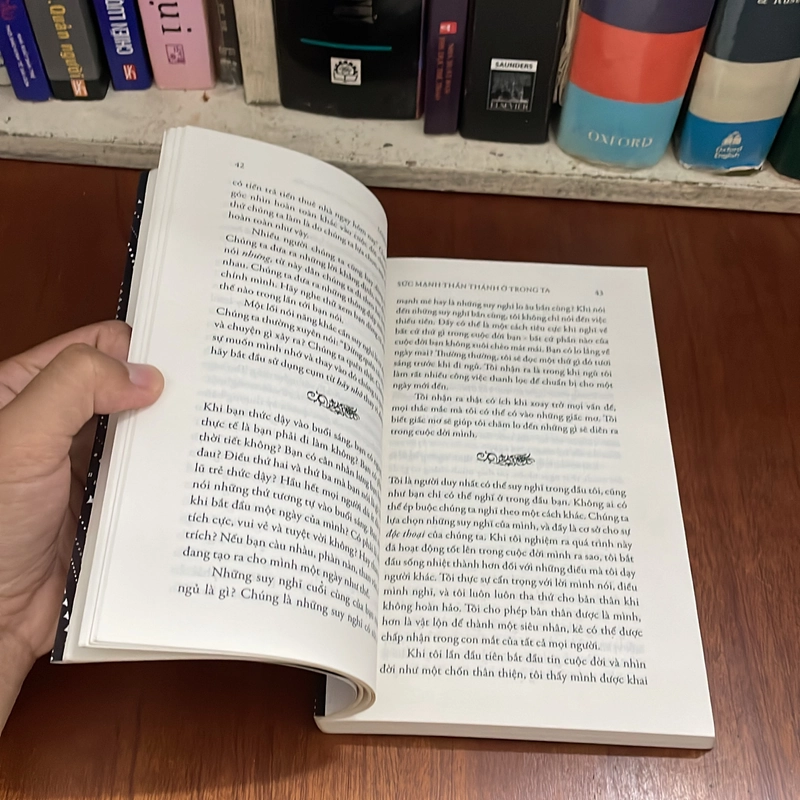 II Tựa sách: Sức Mạnh Thần Thánh Ở Trong Ta - LOUISE L. HAY - 2015 547986