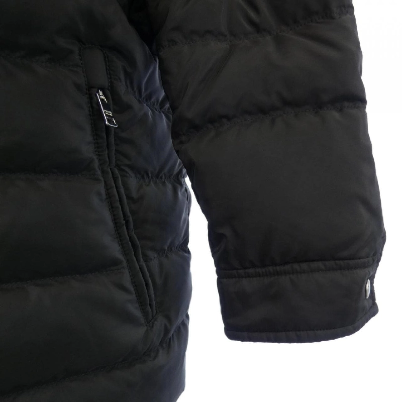 Áo khoác lông vũ PRADA với logo hình tam giác SGH072 R232 106O - Hàng hiệu Chính hãng 884871