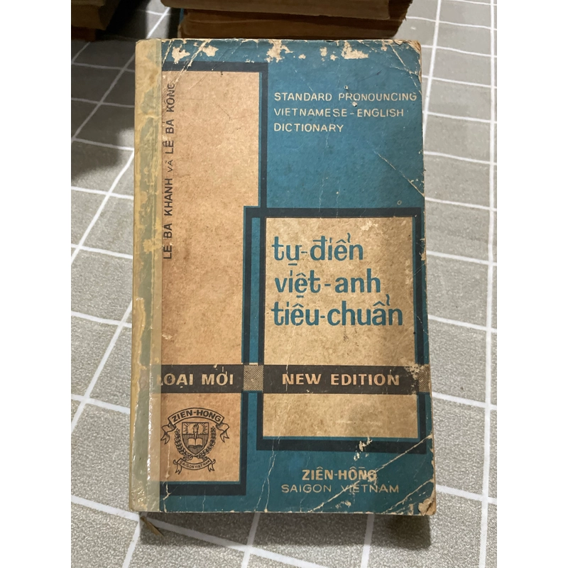 Từ điển Anh - Việt tiêu chuẩn; Sách tiếng Anh trước 75  552786