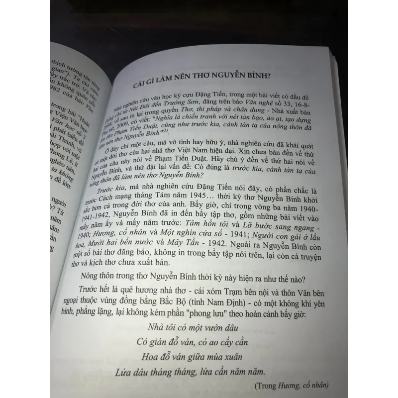 Tuyển tập phê bình văn học  738766