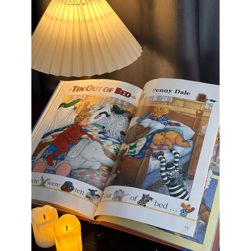 Sách bìa cứng The Candlewick Book of Bedtime Stories 306591