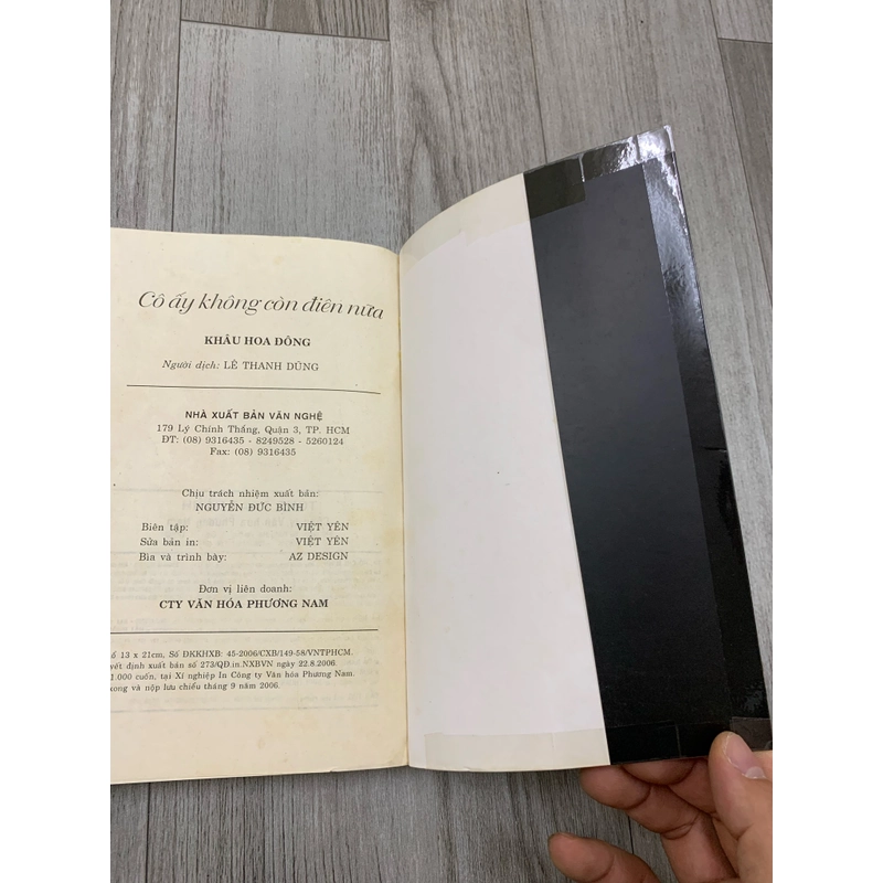 Cô ấy không còn điên nữa - khâu đông hoa. 999 465964