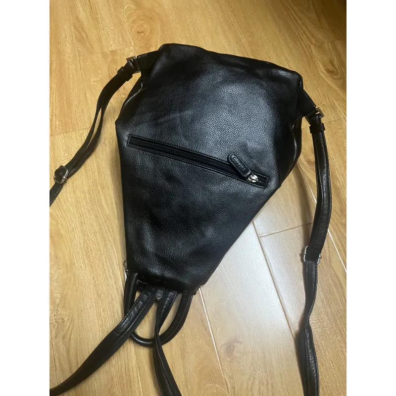 Balo nữ hiệu size 20*32*10 da thật 2hand 925589