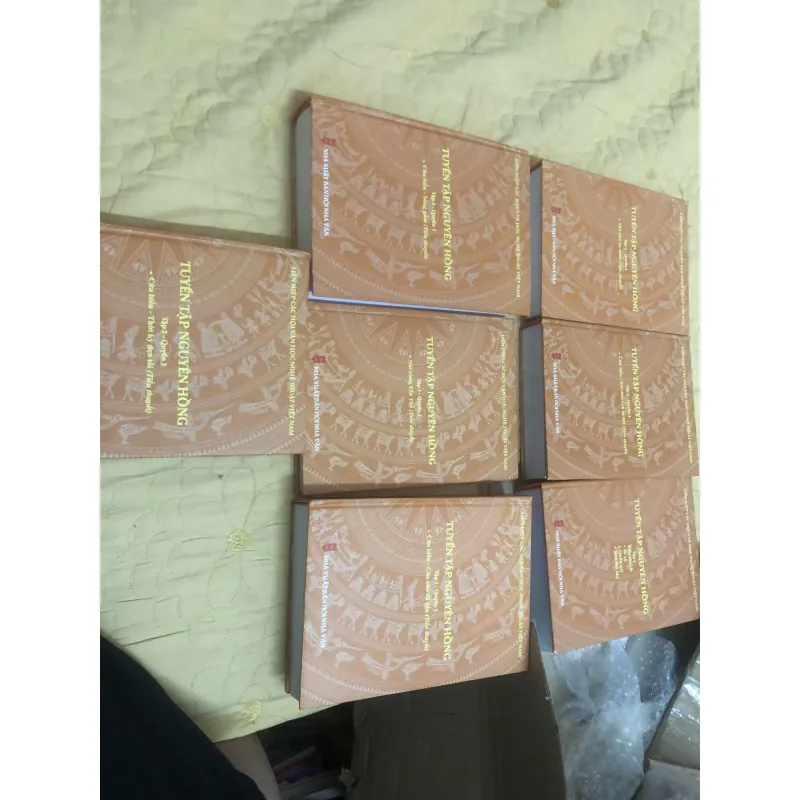 tuyển tập nguyên hồng gồm  (7 cuốn) bìa cứng 784112
