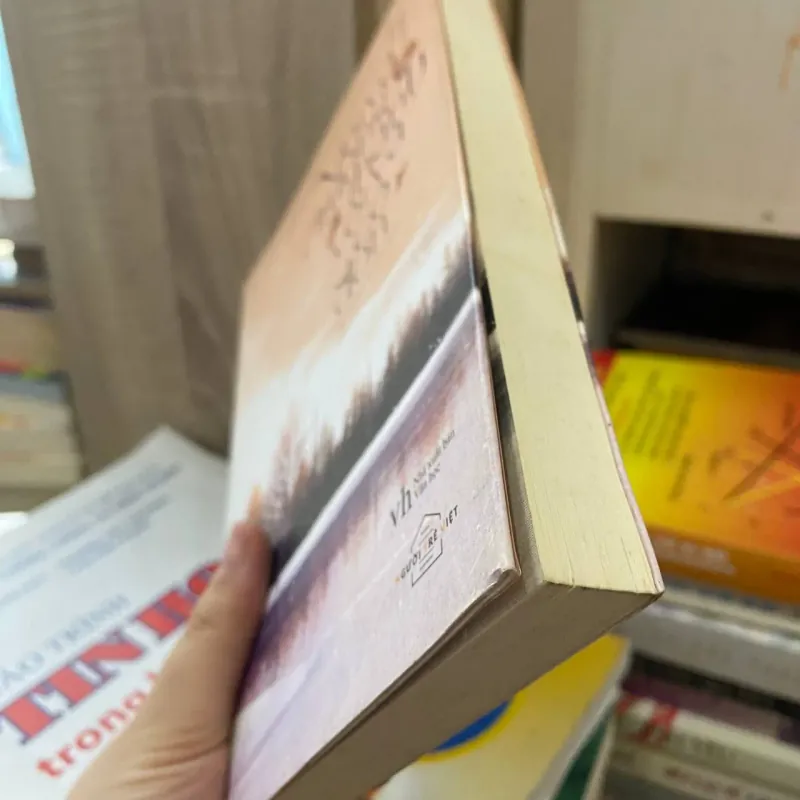 Vội vã trưởng thành, vội vã cô đơn 📚 1024697
