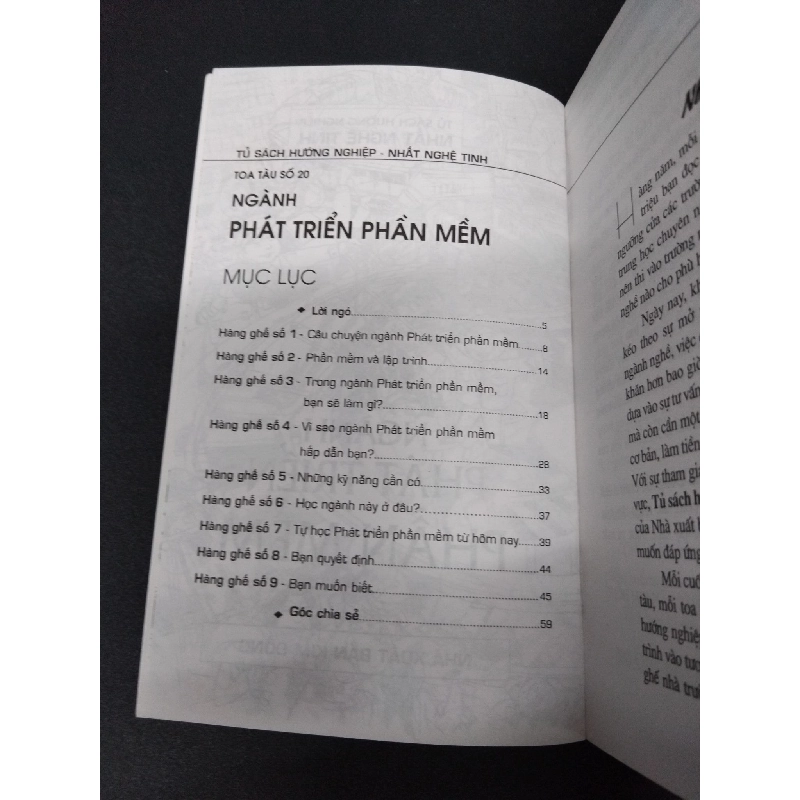 Ngành phát triển phần mềm mới 80% ố nhẹ 2005 HCM1406 Nhất Nghệ Tinh SÁCH KỸ NĂNG 915501