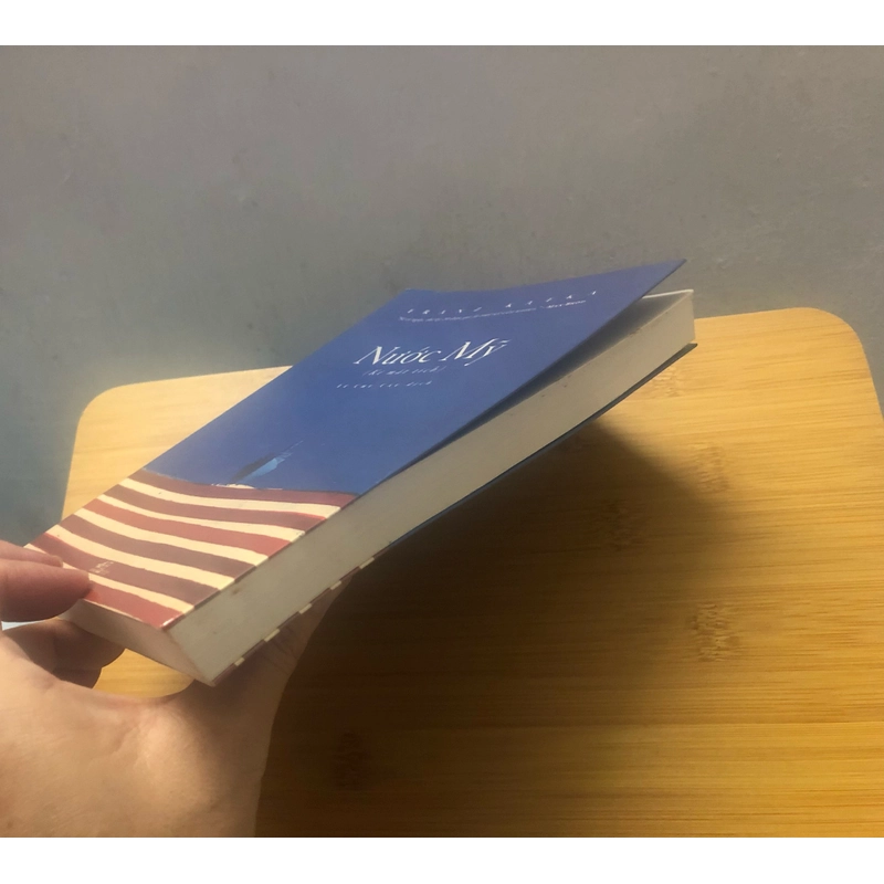 Nước Mỹ (Kẻ mất tích) - Franz Kafka (như mới!) 327152