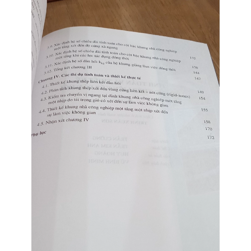 Tính toán và thiết kế khung thép liên kết đàn hồi - TS. Vũ Quốc Anh 758816