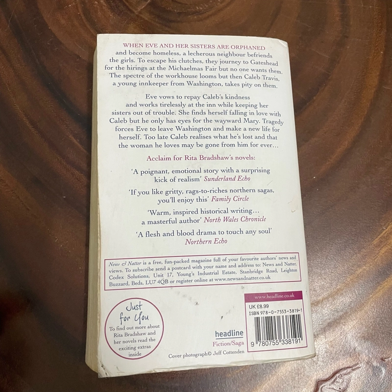 II English Book: Eva And Her Sisters - Rita Bradshaw - 2009  442908