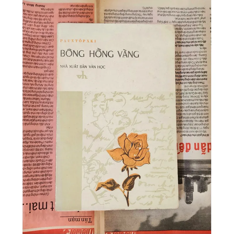 Konstantin Georgiyevich Paustovsky - tập truyện ngắn BÔNG HỒNG VÀNG (295 trang) 709261