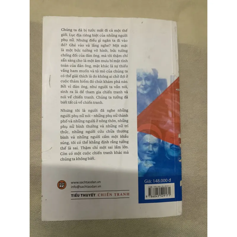 CHIẾN TRANH KHÔNG CÓ MỘT KHUÔN MẶT PHỤ NỮ- SVETLANA ALEXIEVICH 739008