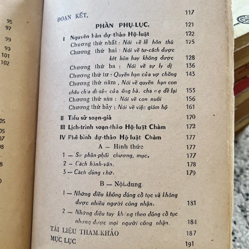 Mẫu hệ Chàm - Nguyễn Khắc Ngữ 592169