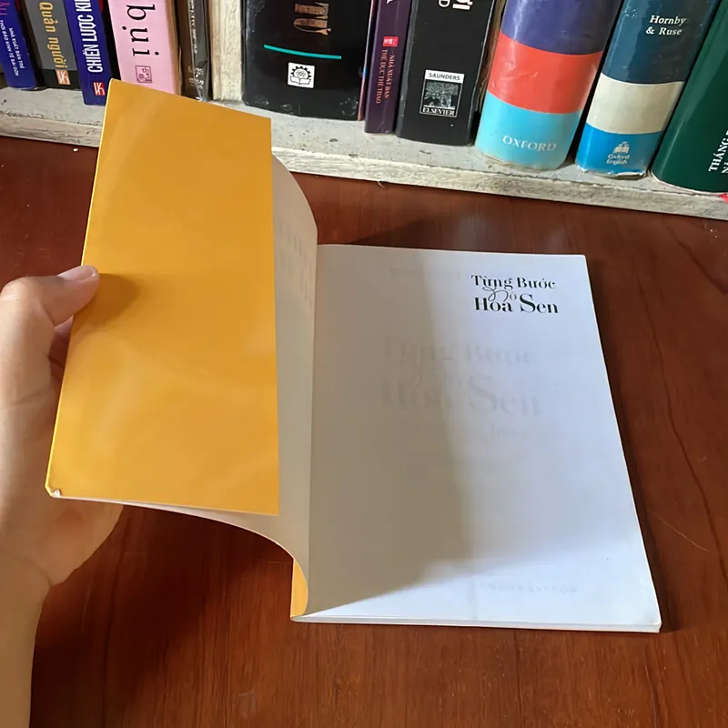 II Tựa sách: Từng Bước Nở Hoa Sen - Thiền Sư Nhất Hạnh - 2007 558047