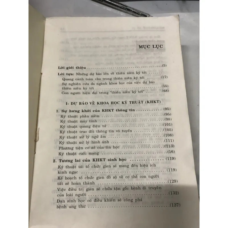 Dự báo thế kỷ 21 780237