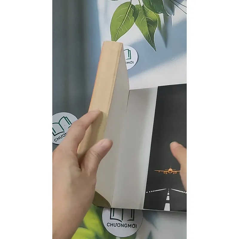 Trên đường băng - Tony Buổi Sáng 688509