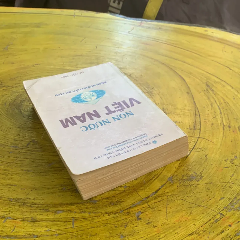  NON NƯỚC VIỆT NAM- sách hướng dẫn du lịch 2004 1037360